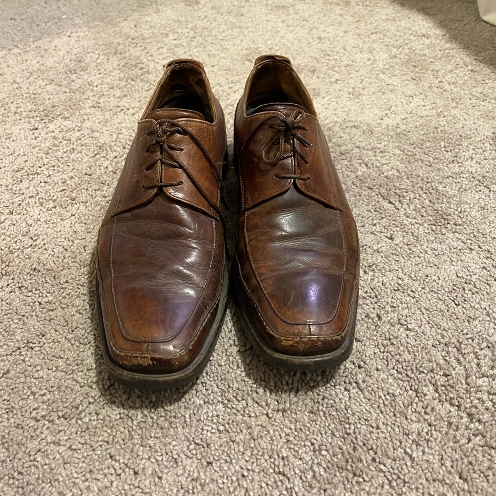 Men’s dress shoes